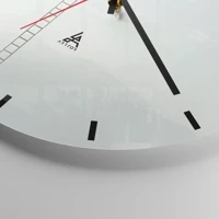 Clock face with lines