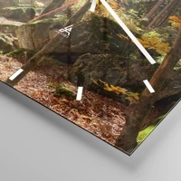 Clock face with lines