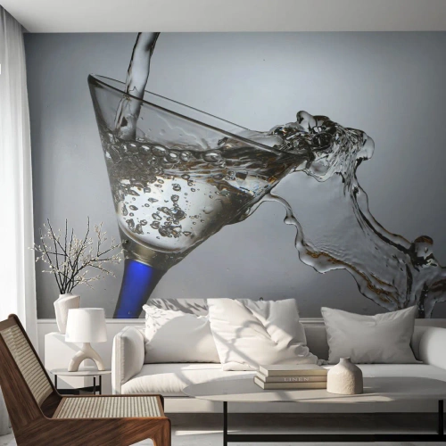 Photo Wallpaper Premium Sand - Crystal Clear Water in a Crystal Glass - Glass, Cocktail, Gastronomy - 100x70 cm