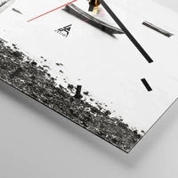 Clock face with lines