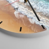 Clock face with lines