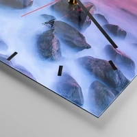 Clock face with lines