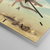 Clock face with lines