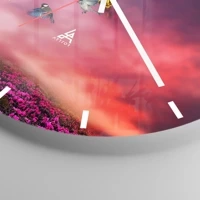 Clock face with lines