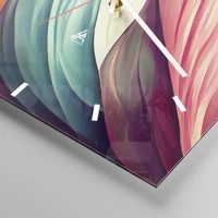 Clock face with lines