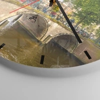 Clock face with lines