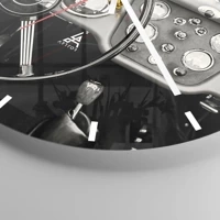 Clock face with lines