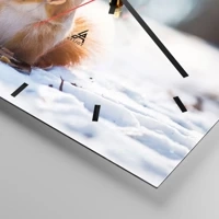 Clock face with lines