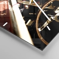 Clock face with lines