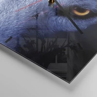 Clock face with lines