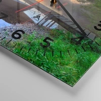 Clock face with numbers