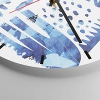 Clock face with lines