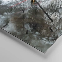 Clock face with lines