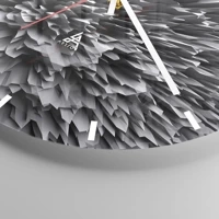 Clock face with lines