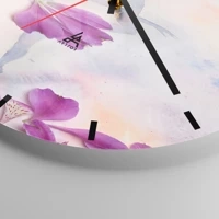 Clock face with lines