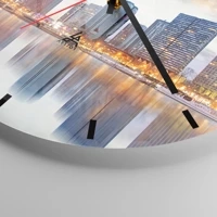 Clock face with lines