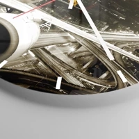 Clock face with lines