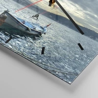 Clock face with lines