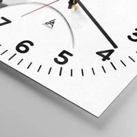 Clock face with numbers