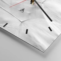 Clock face with lines