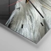 Clock face with lines