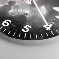 Clock face with numbers