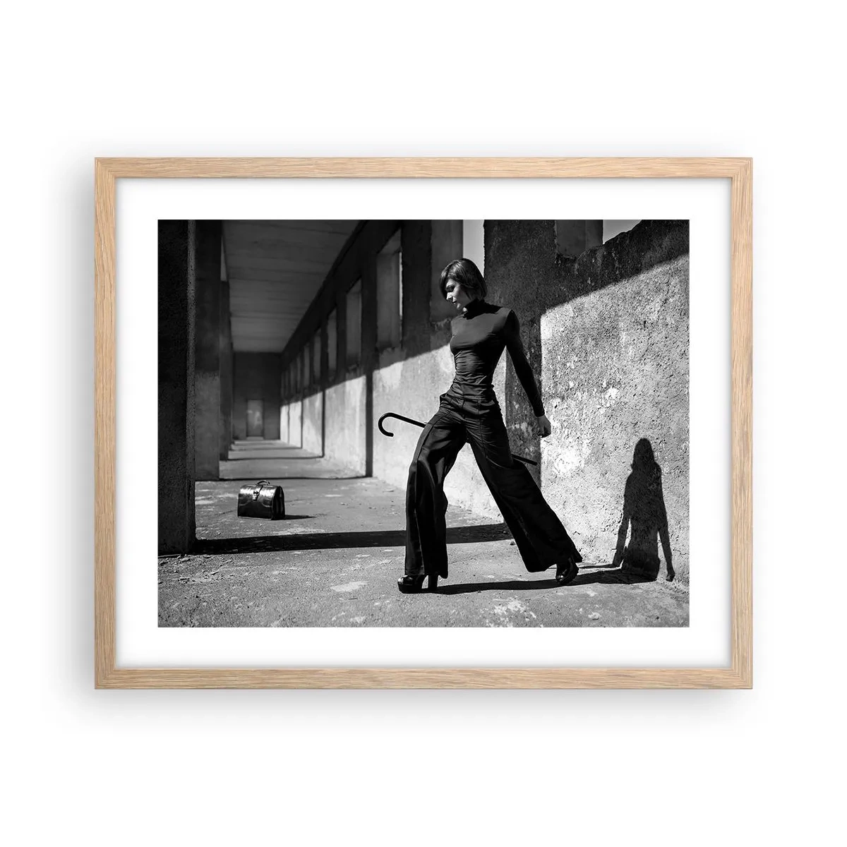 Poster in light oak frame - City Chic - 50x40 cm