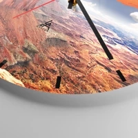 Clock face with lines