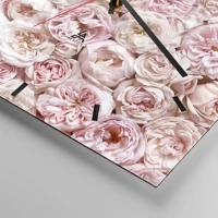 Clock face with lines