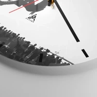 Clock face with lines