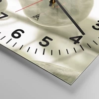 Clock face with numbers