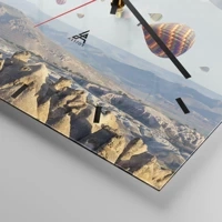 Clock face with lines