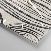 Clock face with lines