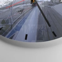 Clock face with lines