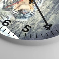 Clock face with numbers