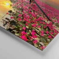 Clock face with lines