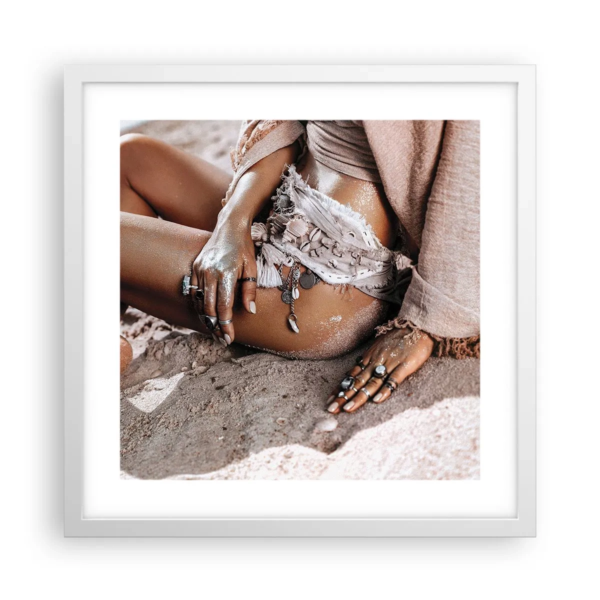 Poster in white frmae - Thrown Out by the Waves - 40x40 cm