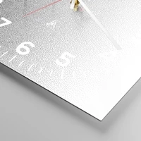 Clock face with numbers