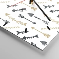 Clock face with lines