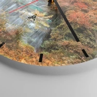 Clock face with lines