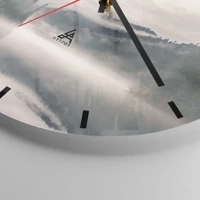 Clock face with lines