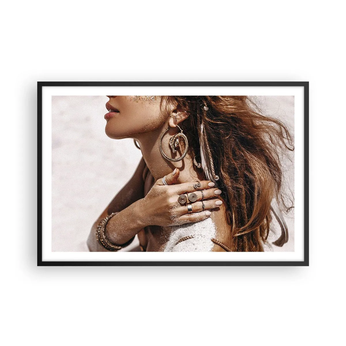 Poster in black frame - Queen of a Wild Beach - 91x61 cm