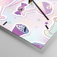 Clock face with lines