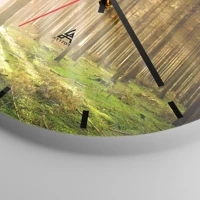 Clock face with lines