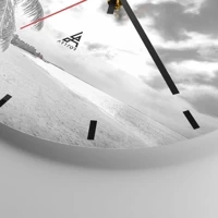 Clock face with lines