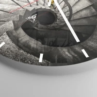 Clock face with lines
