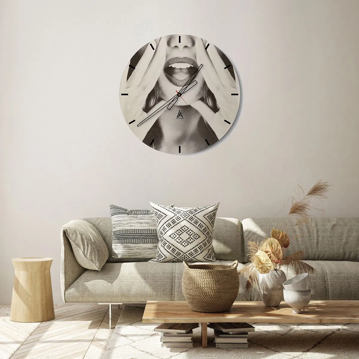 Wall clock - Clock on glass - Coming! - 40x40 cm