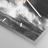 Clock face with lines