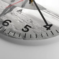 Clock face with numbers