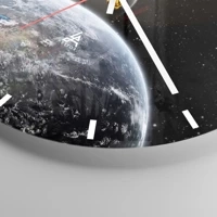 Clock face with lines